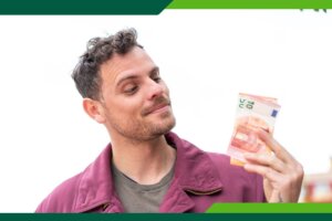 How to earn £200 a month opnline without prior experience in the UK