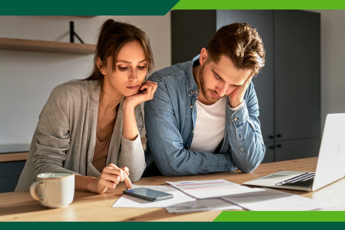 Debt repayment strategies in the UK: understand how it works and if it’s right for you